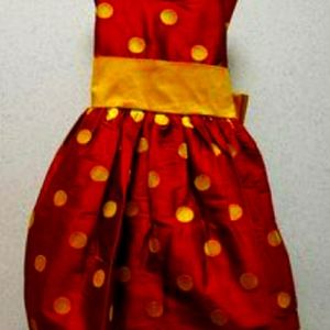 GIRL'S HOLIDAY DRESS SIZE 3 T WORN ONLY ONCE